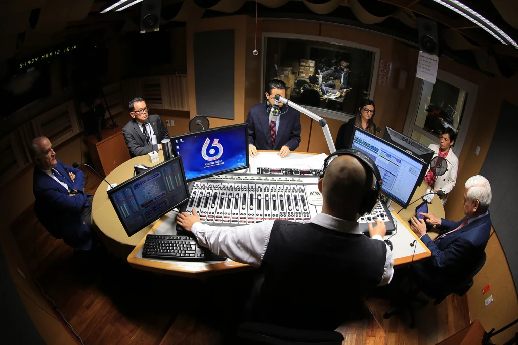 Importante, el papel de las radios universitarias en la democratización del acceso a la información