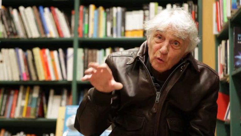 Del Pato Donald al algoritmo. Armand Mattelart y la caja de herramientas para comunicar con criterio.