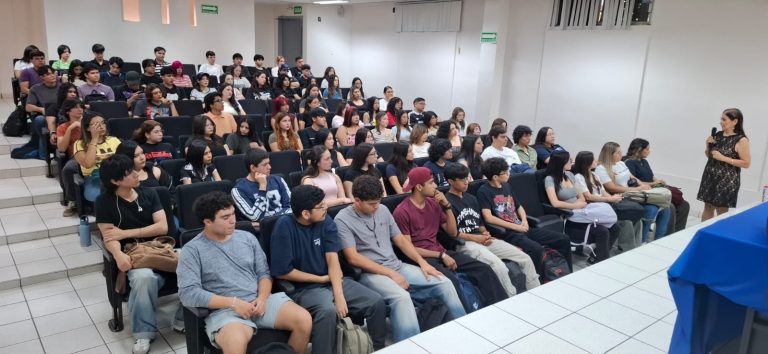 Más de 100 estudiantes de primer ingreso de la Licenciatura en Ciencias