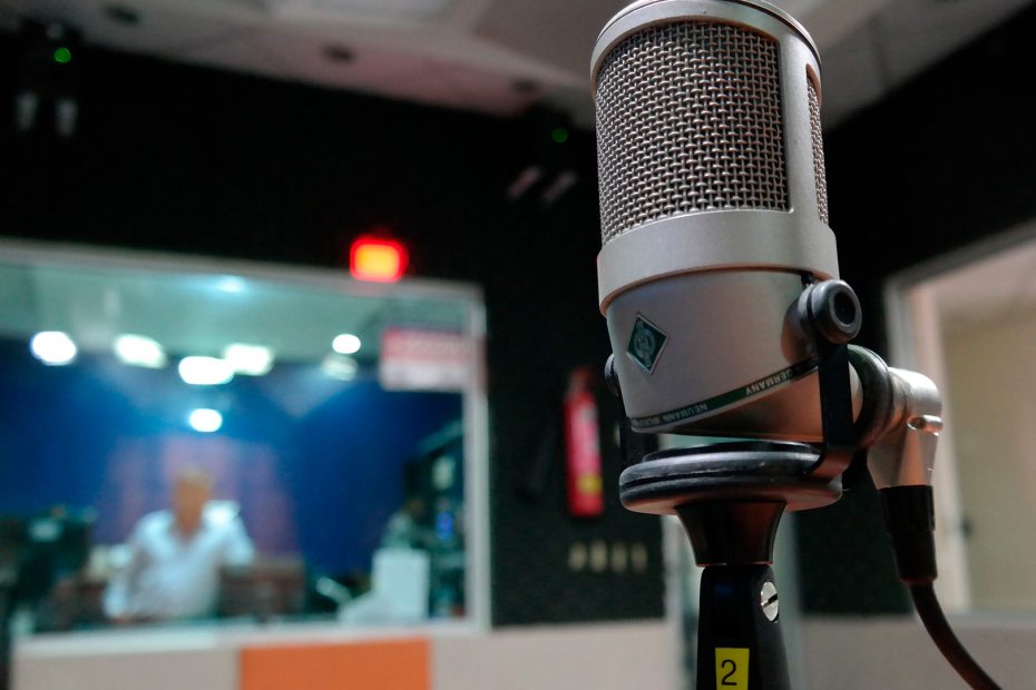 Tensiones, transformaciones y desafíos de los medios públicos en la era digital