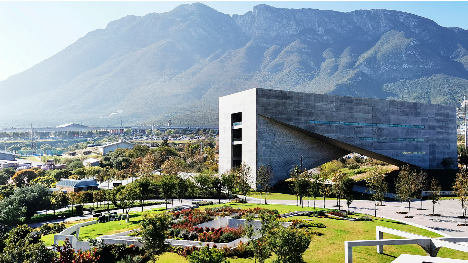 Estudiantes de la UDA participan en programa de movilidad académica en la Universidad de Monterrey
